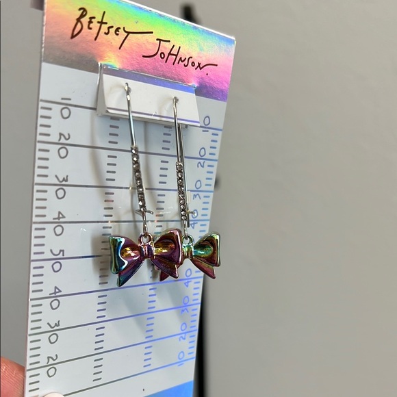 Betsey Johnson | Iridescent Bow Earrings 💕🏈 - Picture 4 of 7